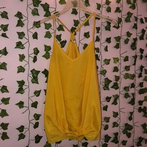 Yellow tie top!